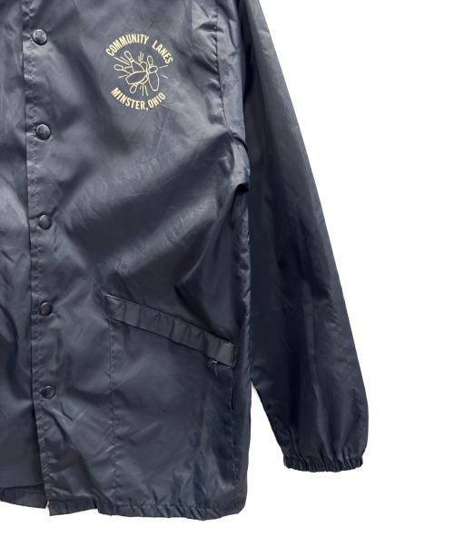 ARISTO JAC BY HILTON（アリストジャックバイヒルトン）ARISTO JAC BY HILTON (アリストジャックバイヒルトン) コーチジャケット ネイビー サイズ:Мの古着・服飾アイテム