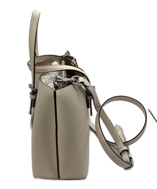 COACH（コーチ）COACH (コーチ) モリー トート バッグ 25 ホワイト 未使用品の古着・服飾アイテム