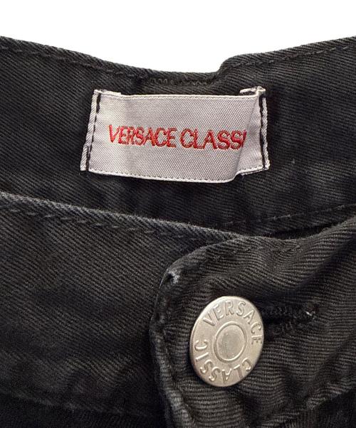 VERSACE CLASSIC（ヴェルサーチクラシック）VERSACE CLASSIC (ヴェルサーチクラシック) カラーデニムパンツ ブラック サイズ:W33の古着・服飾アイテム