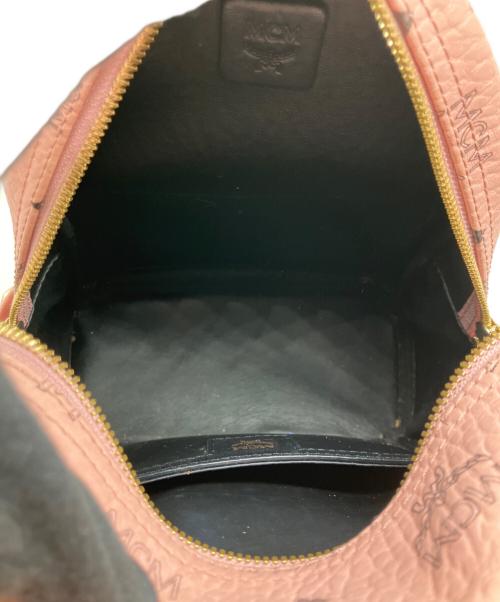 MCM（エムシーエム）MCM (エムシーエム) スタッズリュック ピンクの古着・服飾アイテム