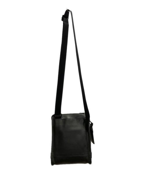 TUMI（トゥミ）TUMI (トゥミ) レザーショルダーバッグ ブラックの古着・服飾アイテム