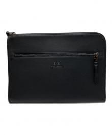 ARMANI EXCHANGE（アルマーニ エクスチェンジ）の古着「クラッチバッグ」｜ブラック
