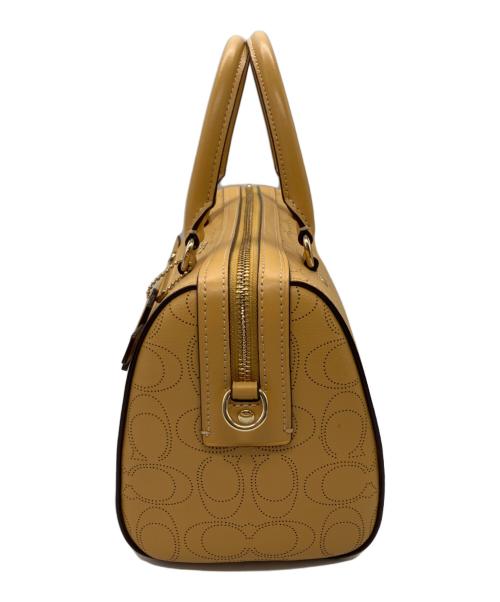 COACH（コーチ）COACH (コーチ) シグネチャー パンチング2WAYショルダーバッグ ベージュの古着・服飾アイテム