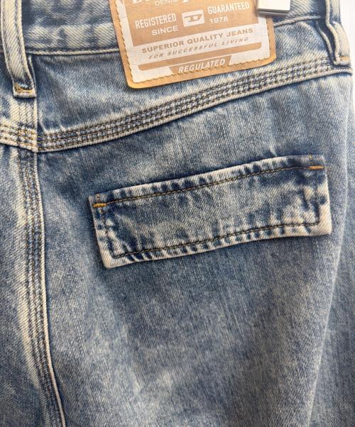 DIESEL（ディーゼル）DIESEL (ディーゼル) P-MIRTA-OUT デニムカーゴパンツ インディゴ サイズ:W23の古着・服飾アイテム