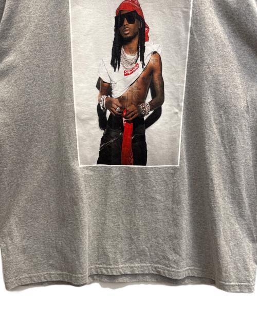 SUPREME（シュプリーム）SUPREME (シュプリーム) 半袖カットソー Playboy Carti ライトグレー サイズ:XXLの古着・服飾アイテム