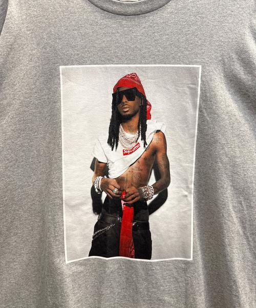 SUPREME（シュプリーム）SUPREME (シュプリーム) 半袖カットソー Playboy Carti ライトグレー サイズ:XXLの古着・服飾アイテム