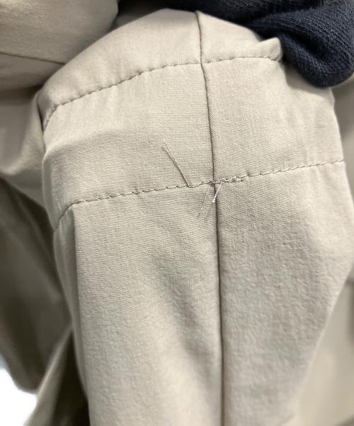 23区（ニジュウサンク）23区 (ニジュウサンク) ナイロン2WAYフードストレッチアウター ベージュ サイズ:36の古着・服飾アイテム