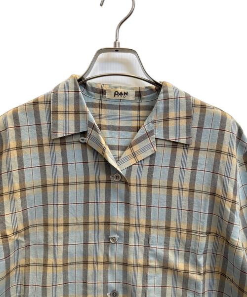 ISSEY MIYAKE（イッセイミヤケ）ISSEY MIYAKE (イッセイミヤケ) 半袖シャツ ブルー×ベージュ サイズ:Мの古着・服飾アイテム