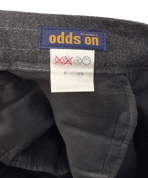 odds on BY AKIRA（オッズオン・バイ・アキラ）odds on BY AKIRA (オッズオン・バイ・アキラ) ウールパンツ グレー サイズ:Мの古着・服飾アイテム