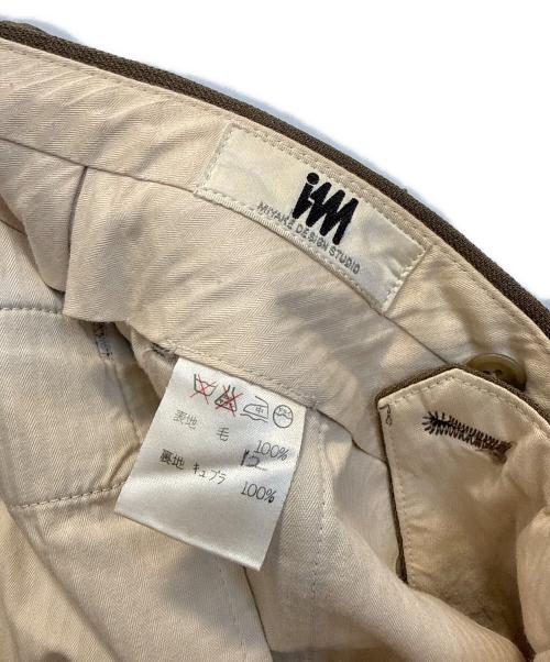 ISSEY MIYAKE DESIGN STUDIO（イッセイミヤケ）ISSEY MIYAKE DESIGN STUDIO (イッセイミヤケ) ウールスラックス オリーブ サイズ:77の古着・服飾アイテム