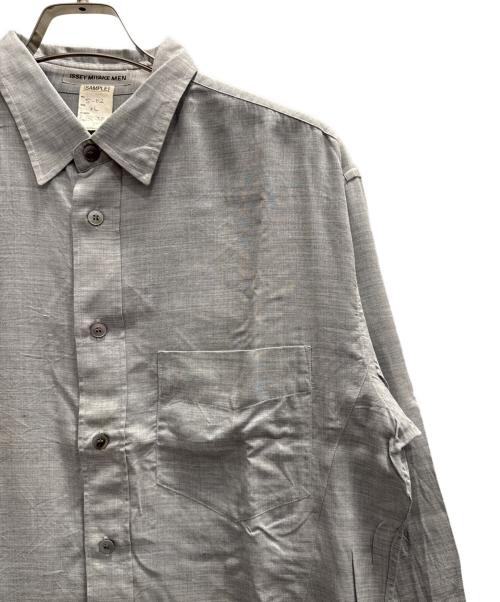 ISSEY MIYAKE MEN（イッセイミヤケメン）ISSEY MIYAKE MEN (イッセイミヤケメン) 長袖シャツ グレー サイズ:XLの古着・服飾アイテム