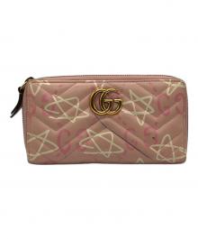GUCCI（グッチ）の古着「GGマーモント　ゴーストプリント　ラウンドファスナー財布」｜ピンク