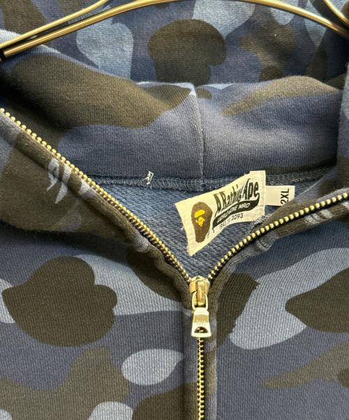 A BATHING APE（アベイシングエイプ）A BATHING APE (アベイシングエイプ) COLOUR CAMO SHARK FULL ZIP HOODIE ブルー サイズ:2XLの古着・服飾アイテム