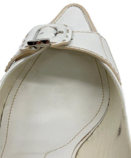 TOD'S（トッズ）TOD'S (トッズ) ポインテッドトゥヒールパンプス ホワイト サイズ:23の古着・服飾アイテム