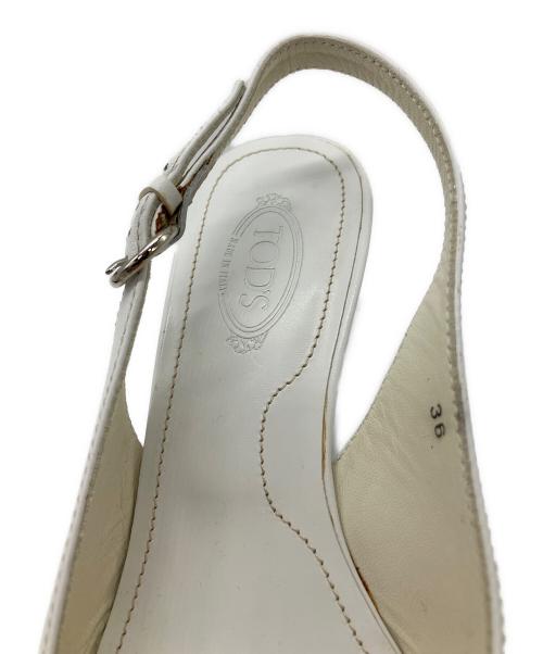 TOD'S（トッズ）TOD'S (トッズ) ポインテッドトゥヒールパンプス ホワイト サイズ:23の古着・服飾アイテム