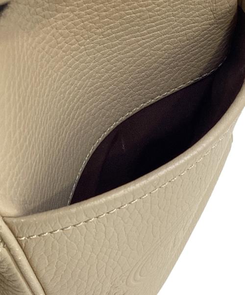 TOD'S（トッズ）TOD'S (トッズ) レザーワンショルダーバッグ ベージュの古着・服飾アイテム