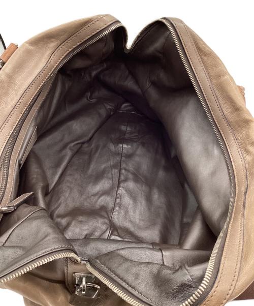 PRADA（プラダ）PRADA (プラダ) ベルテッドレザーボストンバッグ ブラウンの古着・服飾アイテム