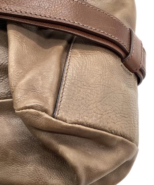 PRADA（プラダ）PRADA (プラダ) ベルテッドレザーボストンバッグ ブラウンの古着・服飾アイテム