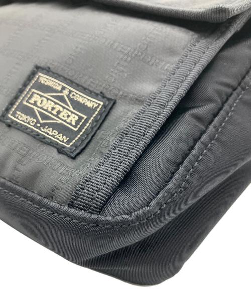 PORTER（ポーター）PORTER (ポーター) ロゴ総柄ウエストバッグ ブラックの古着・服飾アイテム
