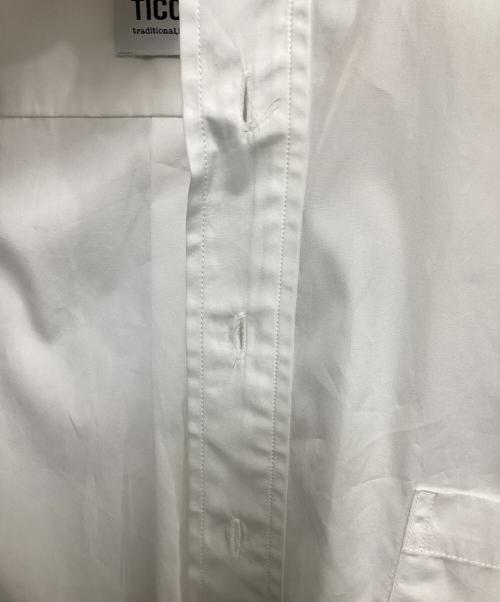 ICCA（イッカ）ICCA (イッカ) スクエアスリットチュニックシャツ ホワイト サイズ:Freeの古着・服飾アイテム