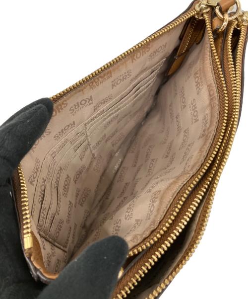 MICHAEL KORS（マイケルコース）MICHAEL KORS (マイケルコース) ショルダーバッグ ブラウンの古着・服飾アイテム