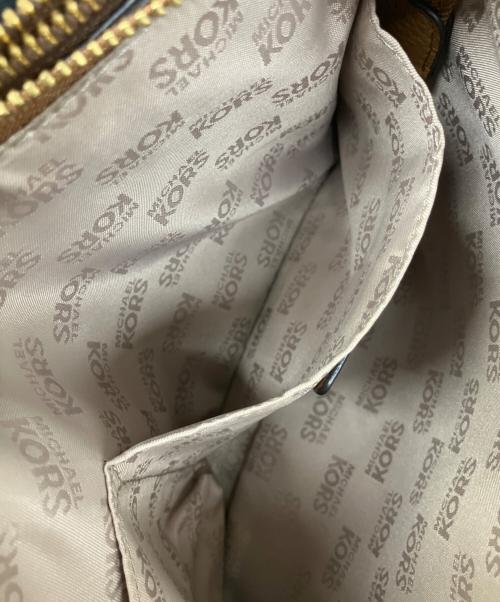 MICHAEL KORS（マイケルコース）MICHAEL KORS (マイケルコース) ショルダーバッグ ブラウンの古着・服飾アイテム