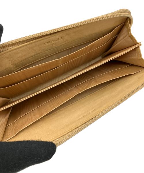 CHANEL（シャネル）CHANEL (シャネル) ラウンドファスナー財布 ベージュの古着・服飾アイテム