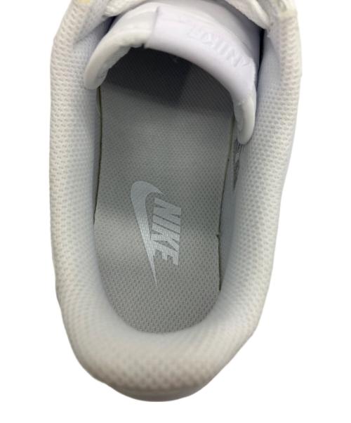 NIKE（ナイキ）NIKE (ナイキ) ローカットスニーカー ホワイト サイズ:25の古着・服飾アイテム