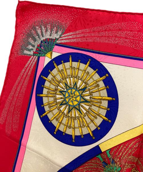 HERMES（エルメス）HERMES (エルメス) シルクスカーフ ホワイト×レッドの古着・服飾アイテム