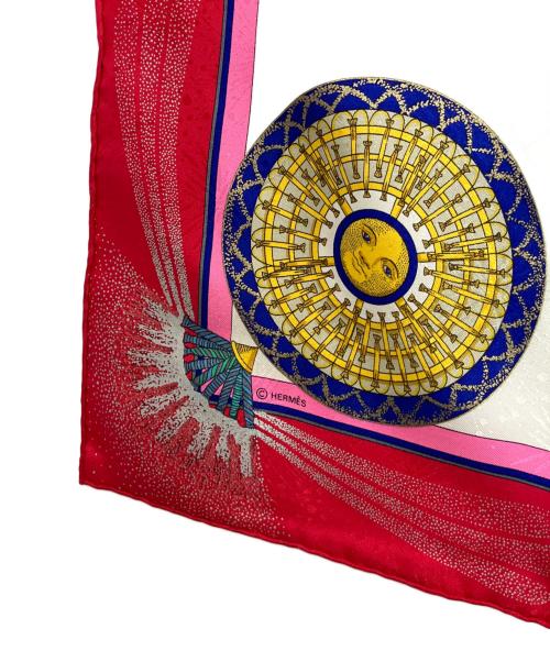 HERMES（エルメス）HERMES (エルメス) シルクスカーフ ホワイト×レッドの古着・服飾アイテム