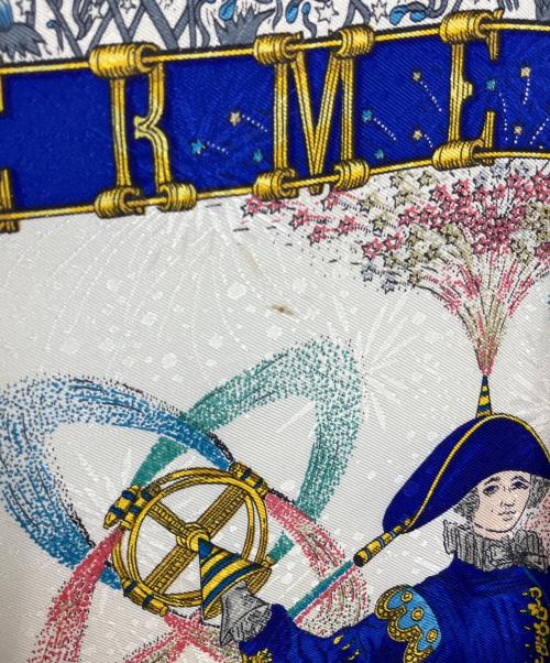 HERMES（エルメス）HERMES (エルメス) シルクスカーフ ホワイト×レッドの古着・服飾アイテム