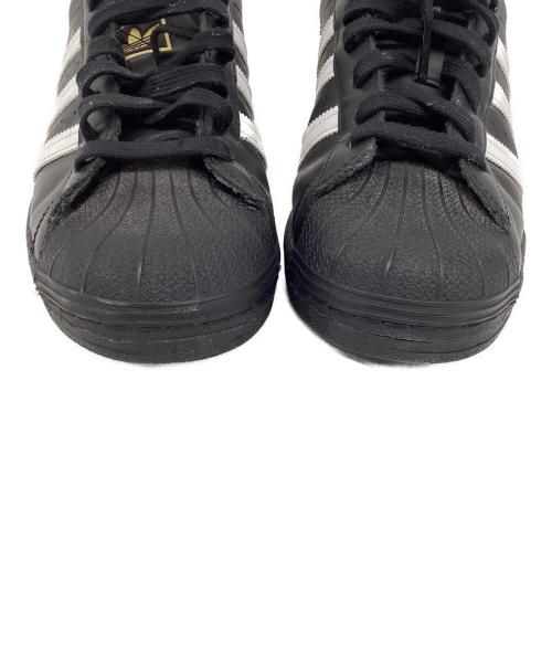 adidas（アディダス）adidas (アディダス) ローカットスニーカー ブラック サイズ:26.5の古着・服飾アイテム