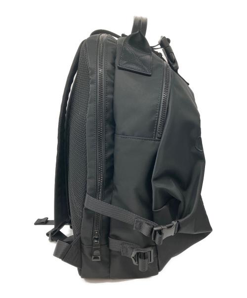 Onitsuka Tiger（オニツカタイガー）Onitsuka Tiger (オニツカタイガー) 刺繍バックパック ブラックの古着・服飾アイテム