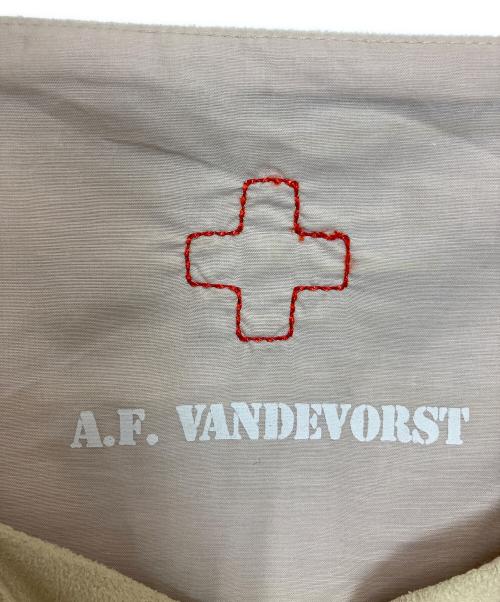 A.F.VANDEVORST（アン・ヴァンデヴォルスト）A.F.VANDEVORST (アン・ヴァンデヴォルスト) 半袖カットソー ベージュ サイズ:Sの古着・服飾アイテム