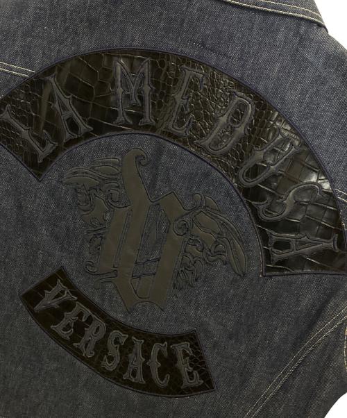 VERSACE JEANS SIGNATURE（ヴェルサーチジーンズシグネチャー）VERSACE JEANS SIGNATURE (ヴェルサーチジーンズシグネチャー) デニムベスト ネイビー サイズ:Lの古着・服飾アイテム