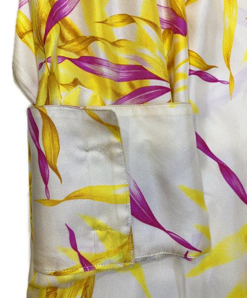 GIANNI VERSACE（ジャンニ・ヴェルサーチ）GIANNI VERSACE (ジャンニ・ヴェルサーチ) シルクシャツ イエロー×ピンク サイズ:54の古着・服飾アイテム