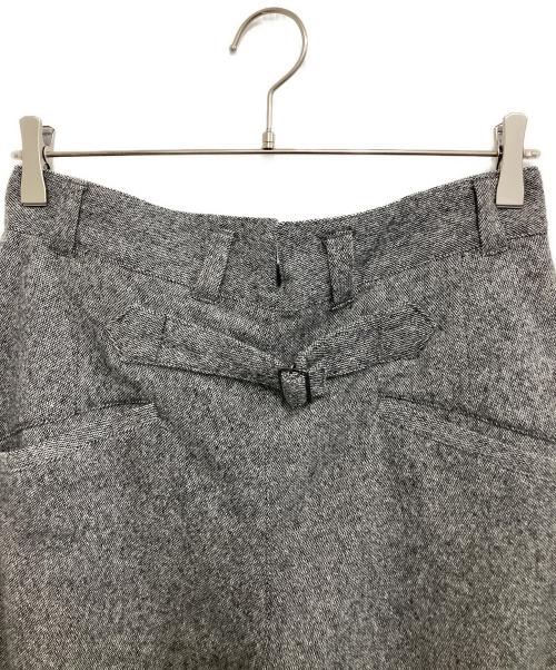 kurashi&trips publishing（クラシアンドトリップス パブリッシング）kurashi&trips publishing (クラシアンドトリップス パブリッシング) 「やわらかツイードに、一目惚れ」カーブシルエットのパンツ グレー サイズ:Lの古着・服飾アイテム