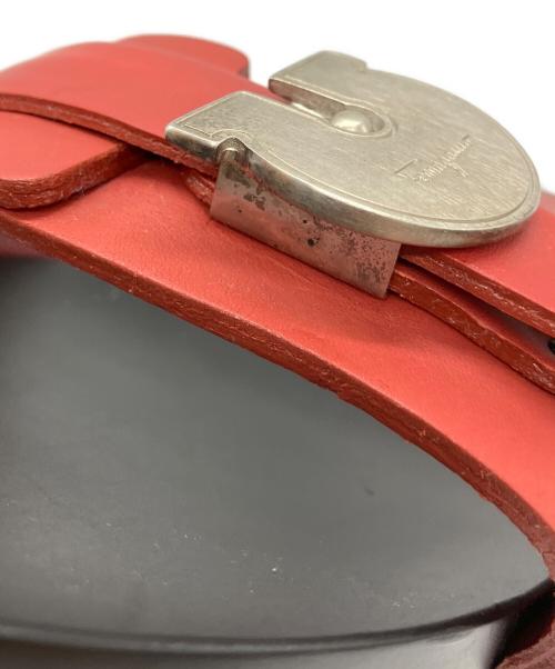 Salvatore Ferragamo（サルヴァトーレ フェラガモ）Salvatore Ferragamo (サルヴァトーレ フェラガモ) サンダル ブラック×レッド サイズ:24.5の古着・服飾アイテム
