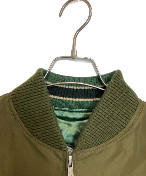 LOONEY TUNES（ルーニーチューンズ）LOONEY TUNES (ルーニーチューンズ) Brave-man リバーシブルスカジャン カーキ×グリーン サイズ:Mの古着・服飾アイテム