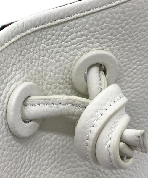 VASIC（ヴァジック）VASIC (ヴァジック) ショルダーバッグ ホワイトの古着・服飾アイテム