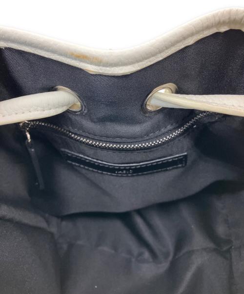 VASIC（ヴァジック）VASIC (ヴァジック) ショルダーバッグ ホワイトの古着・服飾アイテム