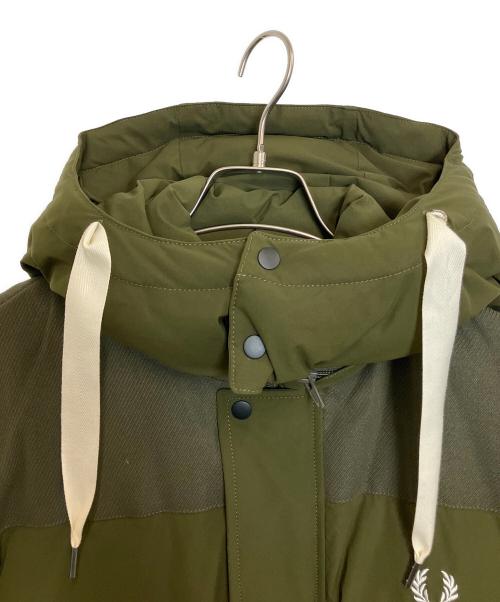 FRED PERRY（フレッドペリー）FRED PERRY (フレッドペリー) ダウンジャケット カーキ サイズ:Mの古着・服飾アイテム