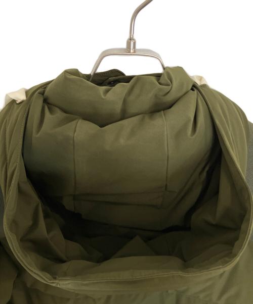 FRED PERRY（フレッドペリー）FRED PERRY (フレッドペリー) ダウンジャケット カーキ サイズ:Mの古着・服飾アイテム