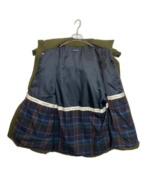 FRED PERRY（フレッドペリー）FRED PERRY (フレッドペリー) ダウンジャケット カーキ サイズ:Mの古着・服飾アイテム