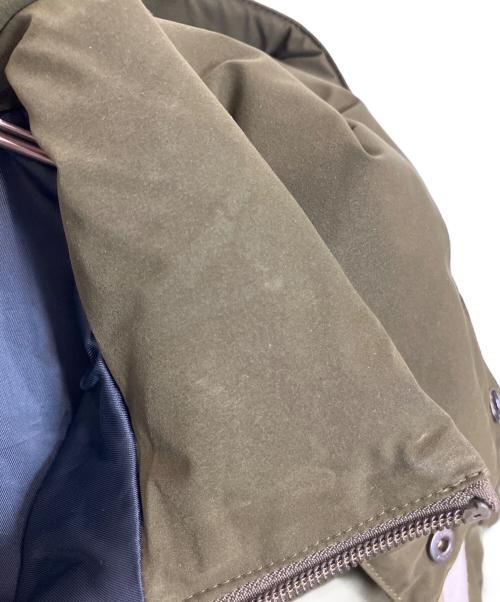 FRED PERRY（フレッドペリー）FRED PERRY (フレッドペリー) ダウンジャケット カーキ サイズ:Mの古着・服飾アイテム