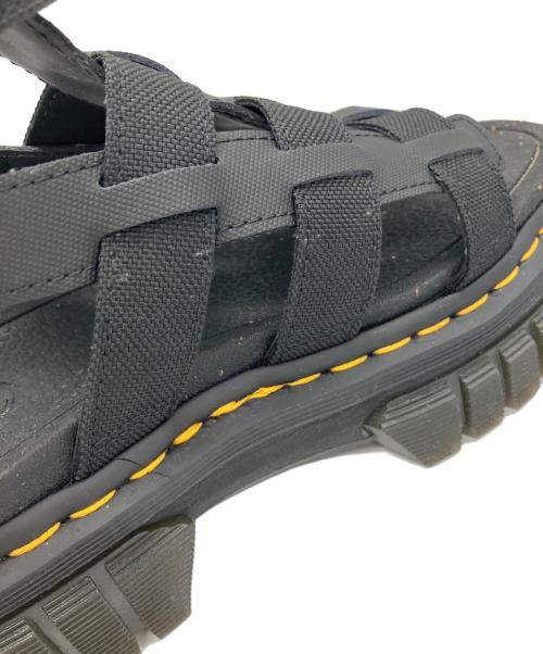 Dr.Martens（ドクターマーチン）Dr.Martens (ドクターマーチン) RICKI GLADIATOR ブラック サイズ:23.5の古着・服飾アイテム