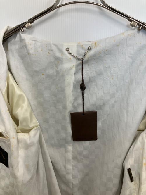 LOUIS VUITTON（ルイ ヴィトン）LOUIS VUITTON (ルイ ヴィトン) スタジャン アイボリー×ブラック サイズ:50の古着・服飾アイテム