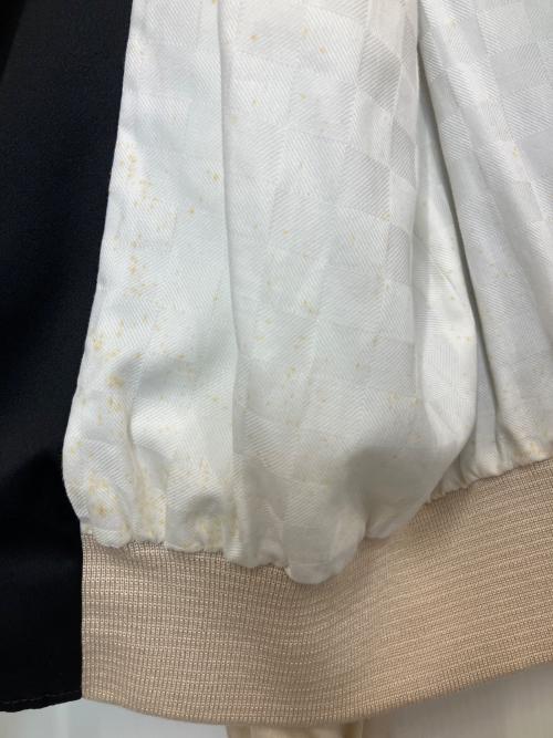 LOUIS VUITTON（ルイ ヴィトン）LOUIS VUITTON (ルイ ヴィトン) スタジャン アイボリー×ブラック サイズ:50の古着・服飾アイテム