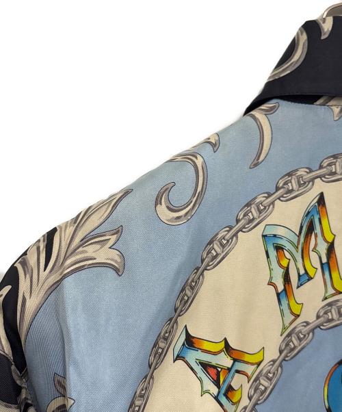 GIANNI VERSACE（ジャンニ・ヴェルサーチ）GIANNI VERSACE (ジャンニ・ヴェルサーチ) シルクシャツ ブラック×ブルー サイズ:48の古着・服飾アイテム