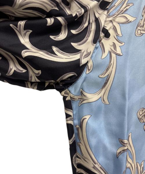GIANNI VERSACE（ジャンニ・ヴェルサーチ）GIANNI VERSACE (ジャンニ・ヴェルサーチ) シルクシャツ ブラック×ブルー サイズ:48の古着・服飾アイテム